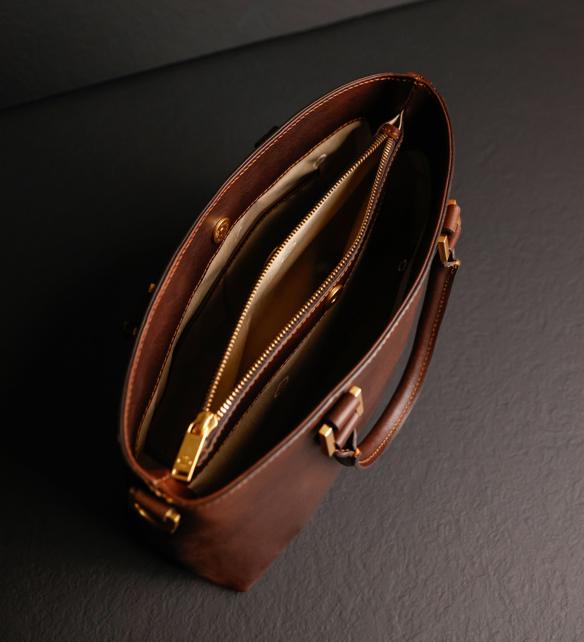 Womens Leather Handbag Shoulder Bag - Camilla