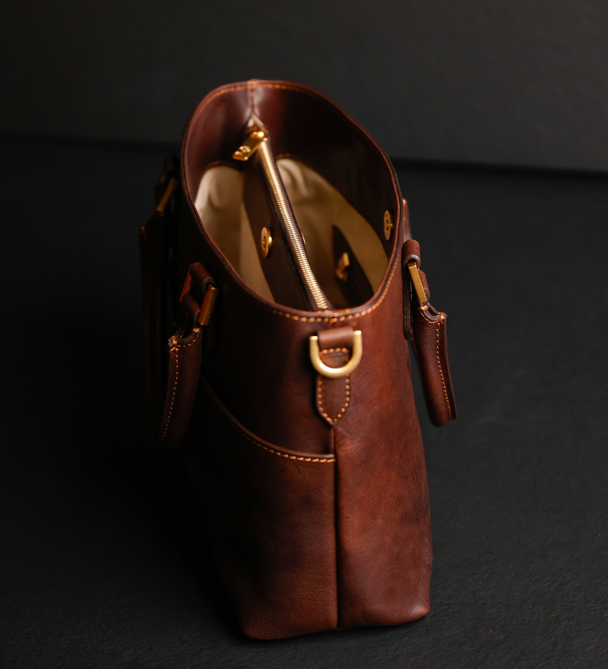 Womens Leather Handbag Shoulder Bag - Camilla