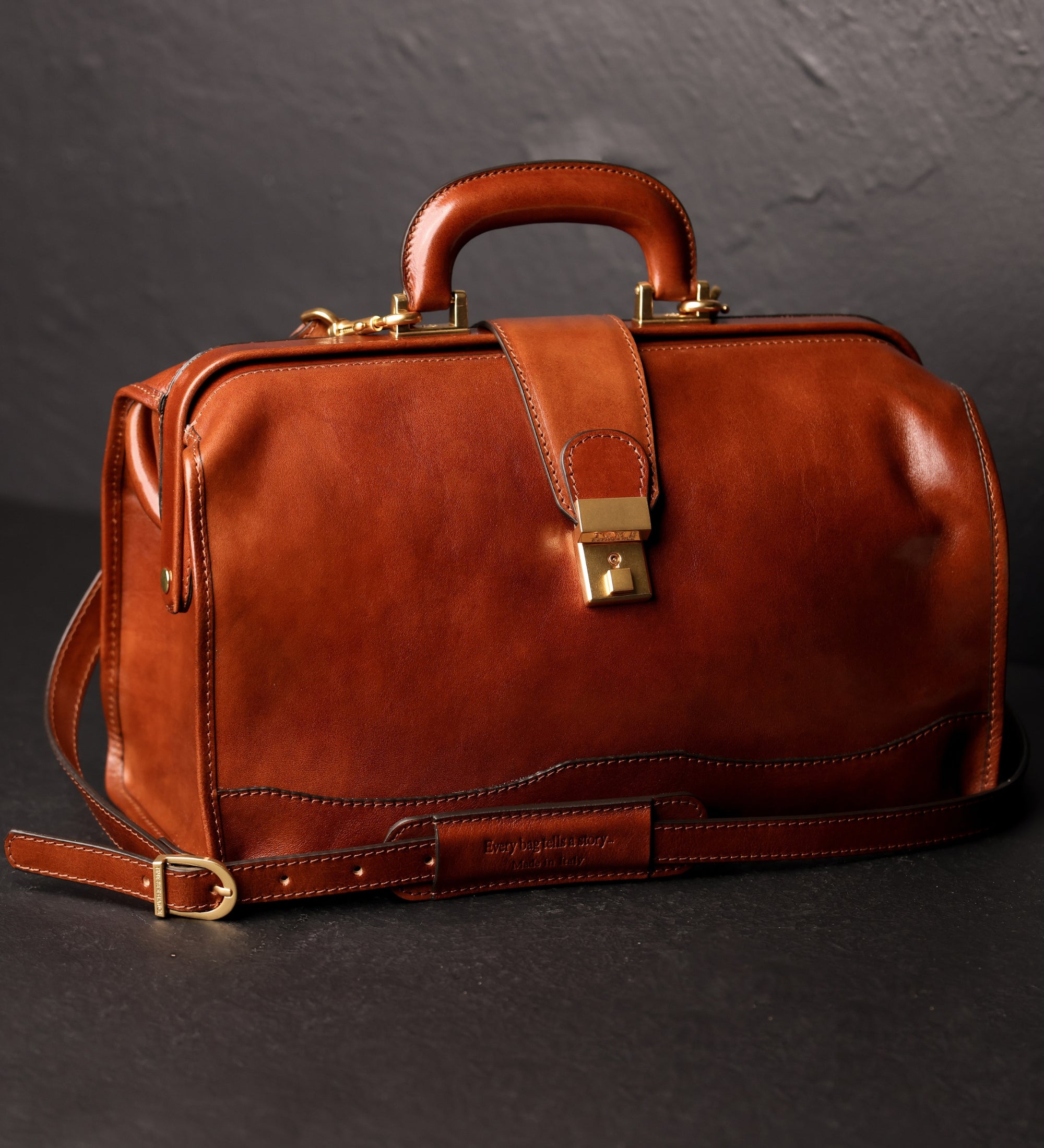 Small Leather Doctor Bag - David Copperfield