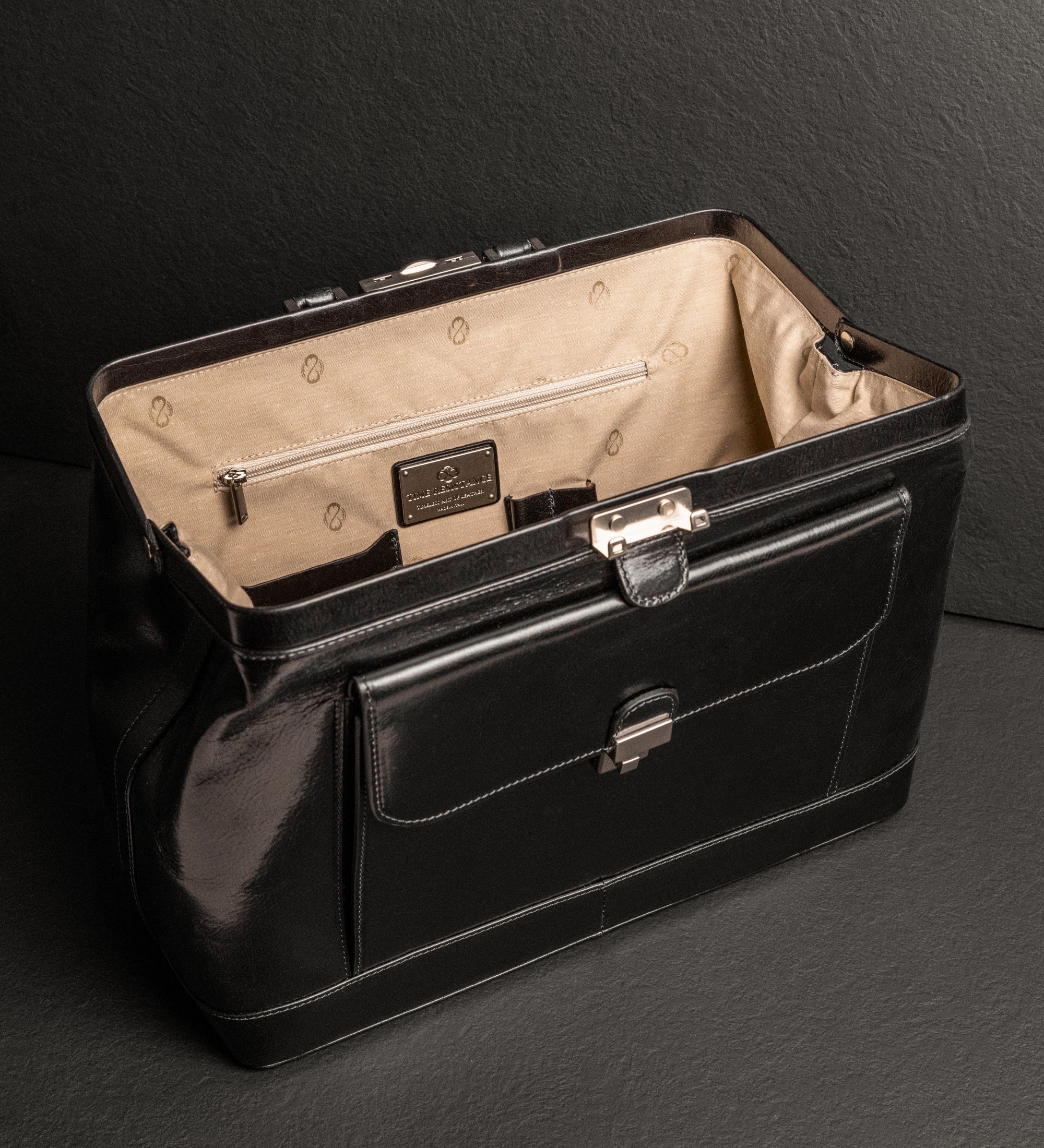 Large Italian Leather Doctor Bag for Women - Hamlet