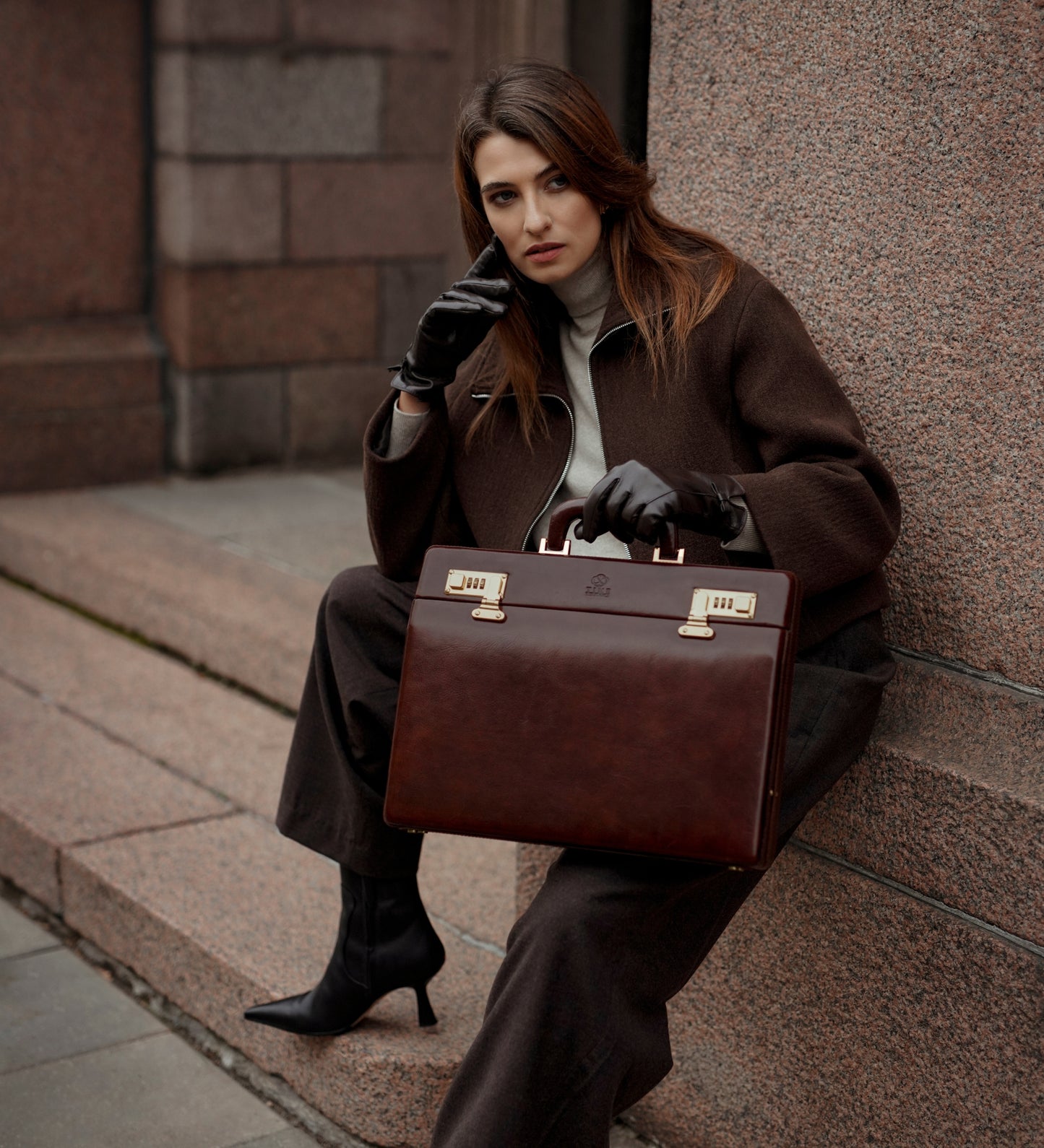 Women's Leather Attaché Case Briefcase - Vendetta