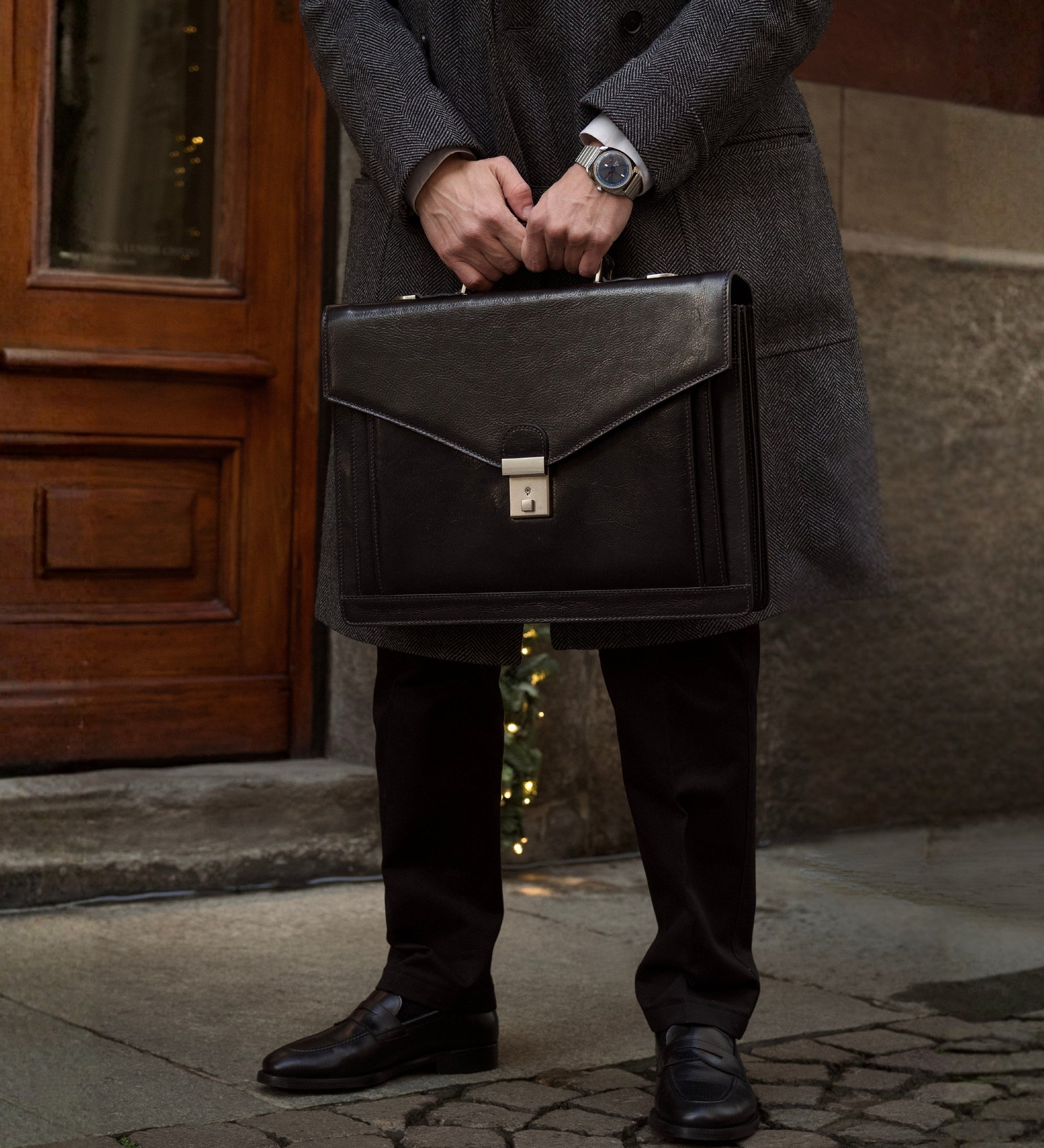 Classic Design Leather Briefcase - The Magus