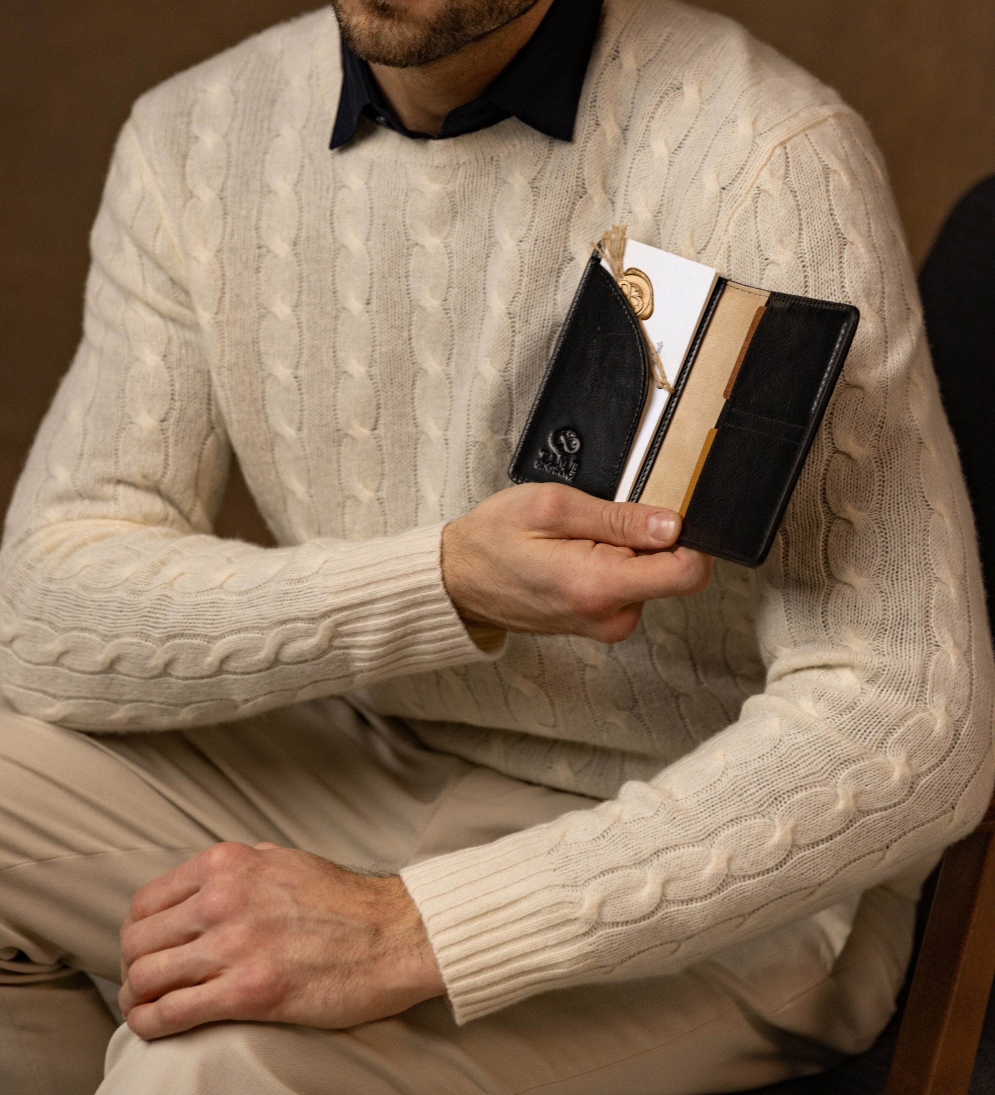 Small Leather Passport Holder - Gulliver's Travels